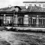 Здание Начальной железнодорожной школы 30 в Кургане